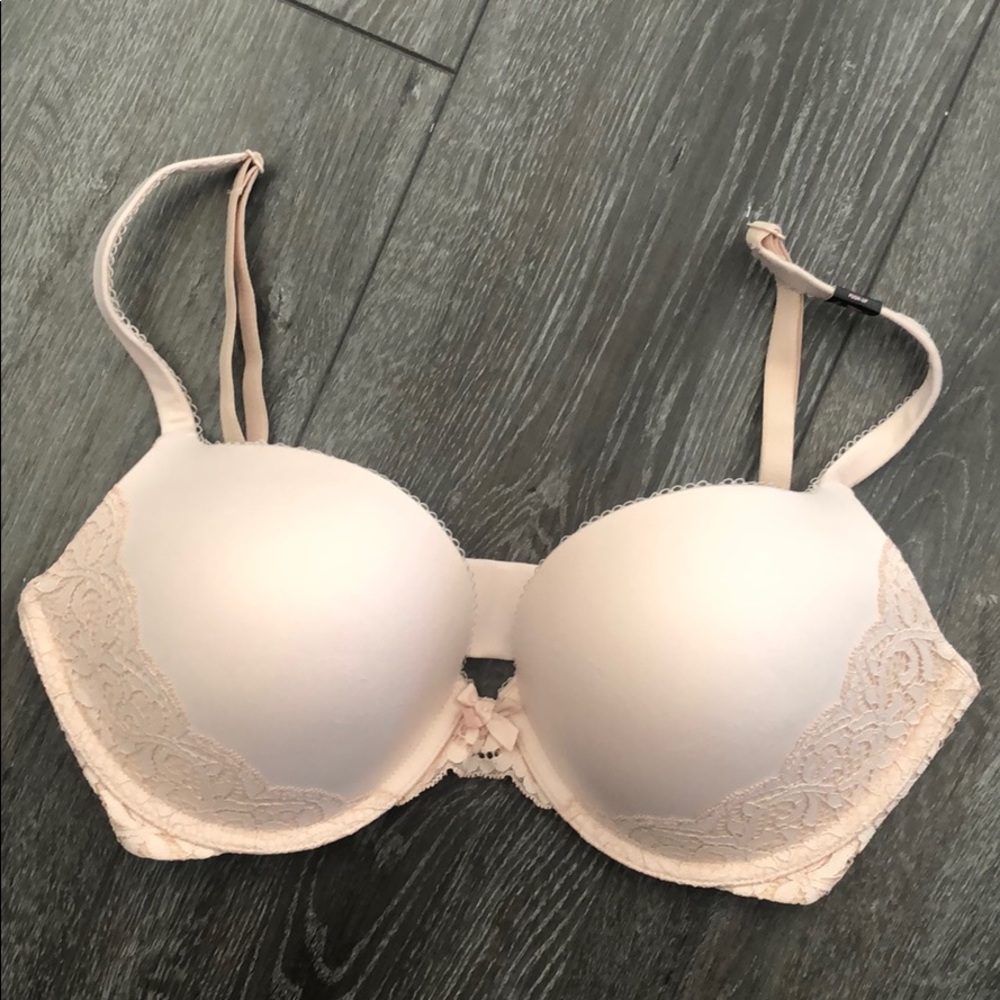 🆕 Victoria’s Secret BBV push up bra 34DD